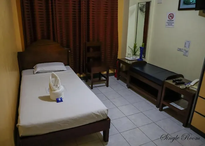 Fuente Pension House Hotel 2*